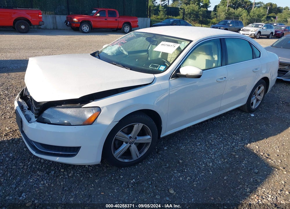 2013 VOLKSWAGEN PASSAT 2.5L SE VIN: 1VWBH7A35DC133048