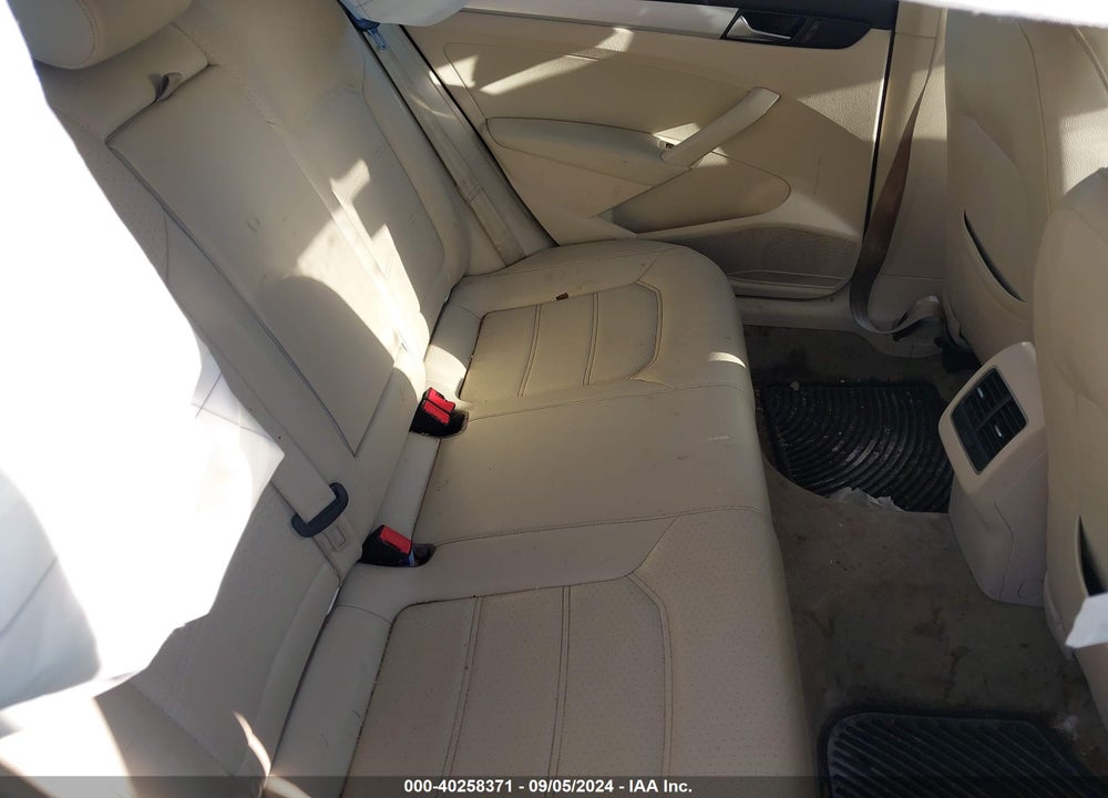 2013 VOLKSWAGEN PASSAT 2.5L SE VIN: 1VWBH7A35DC133048