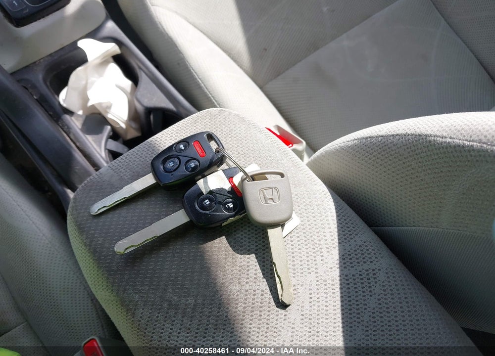 2012 HONDA CIVIC VIN: 2HGFB2F53CH607272