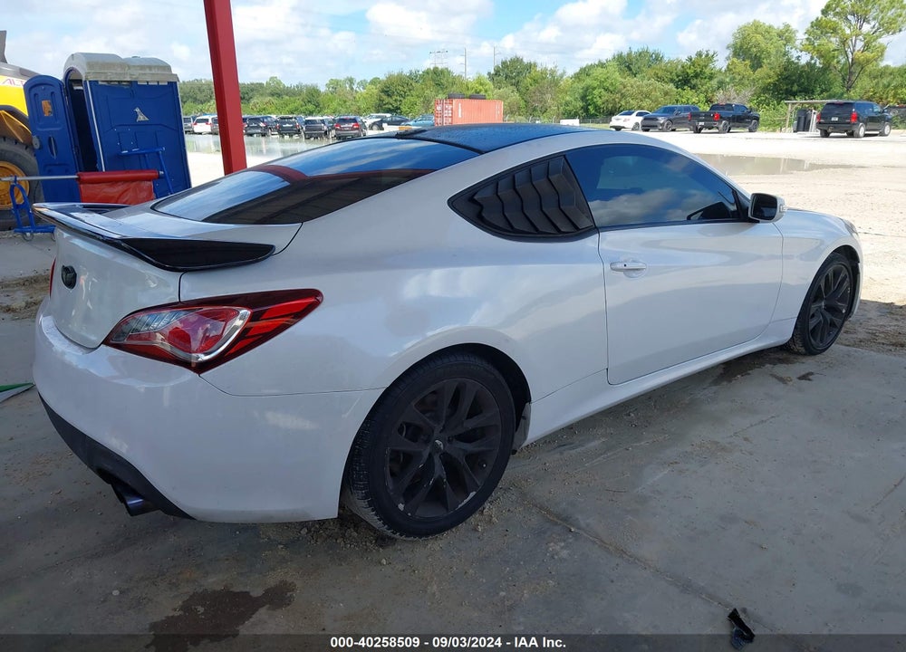 2015 HYUNDAI GENESIS 3.8 BASE VIN: KMHHU6KJ8FU124563