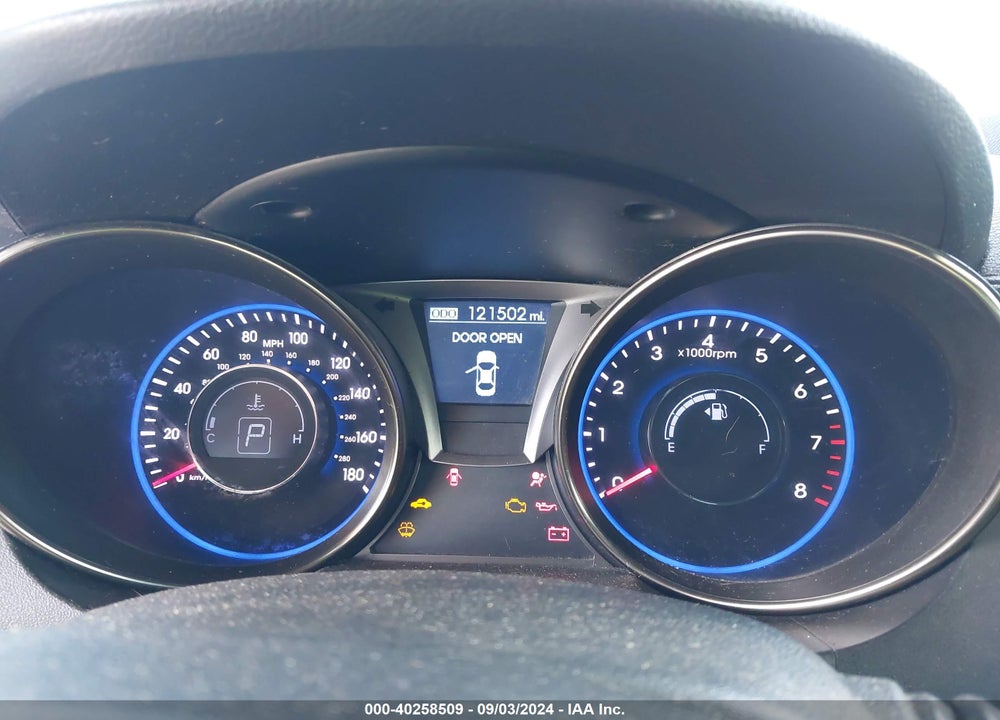 2015 HYUNDAI GENESIS 3.8 BASE VIN: KMHHU6KJ8FU124563