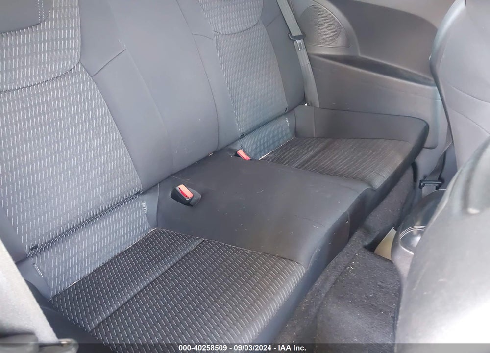 2015 HYUNDAI GENESIS 3.8 BASE VIN: KMHHU6KJ8FU124563