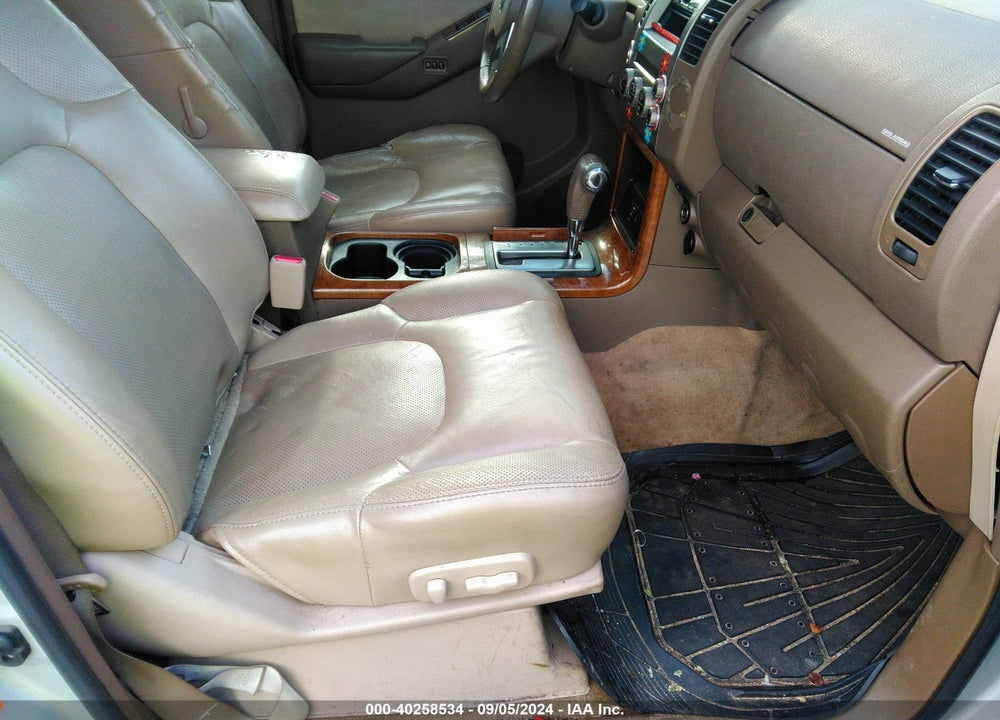 2005 NISSAN PATHFINDER LE VIN: 5N1AR18U85C786879