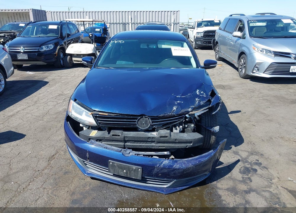 2013 VOLKSWAGEN JETTA 2.5L SE VIN: 3VWDP7AJ2DM382979