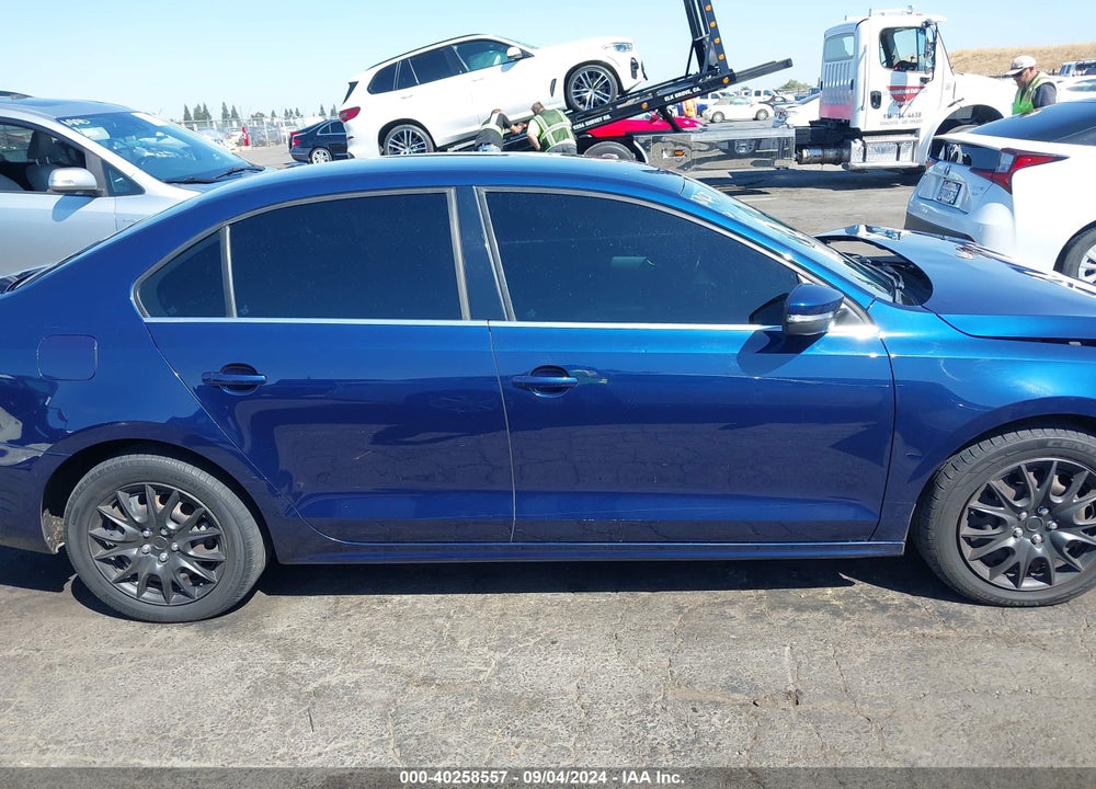 2013 VOLKSWAGEN JETTA 2.5L SE VIN: 3VWDP7AJ2DM382979