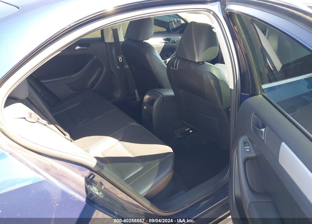 2013 VOLKSWAGEN JETTA 2.5L SE VIN: 3VWDP7AJ2DM382979