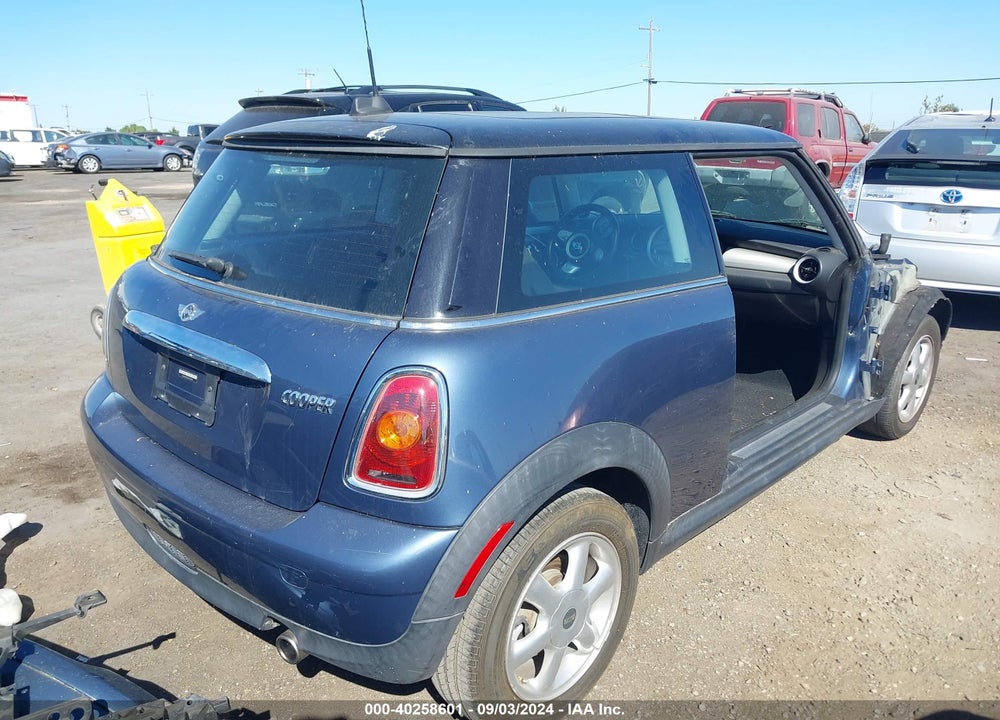 2010 MINI COOPER VIN: WMWMF3C50ATZ27716