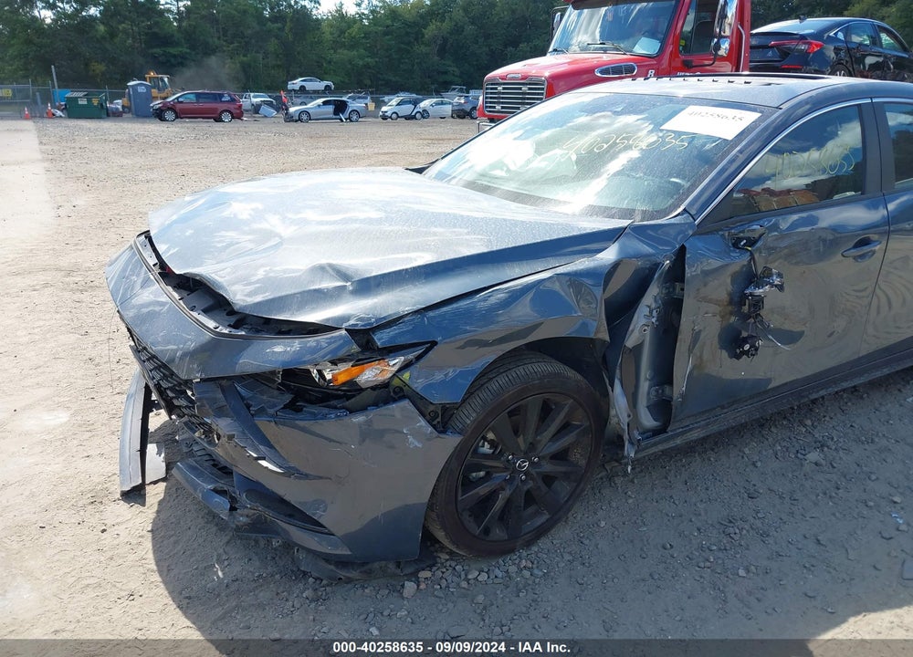 2023 MAZDA 3 2.5 S CARBON EDITION VIN: 3MZBPACM4PM365424
