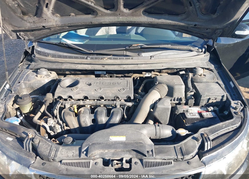 2010 KIA FORTE VIN: KNAFU4A29A5807561