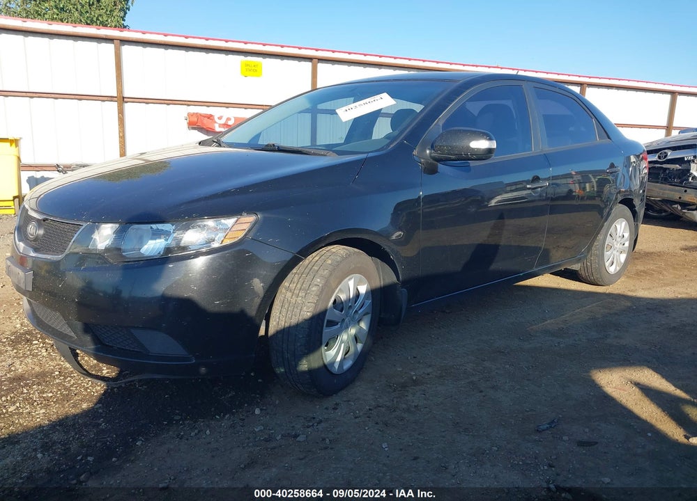 2010 KIA FORTE VIN: KNAFU4A29A5807561