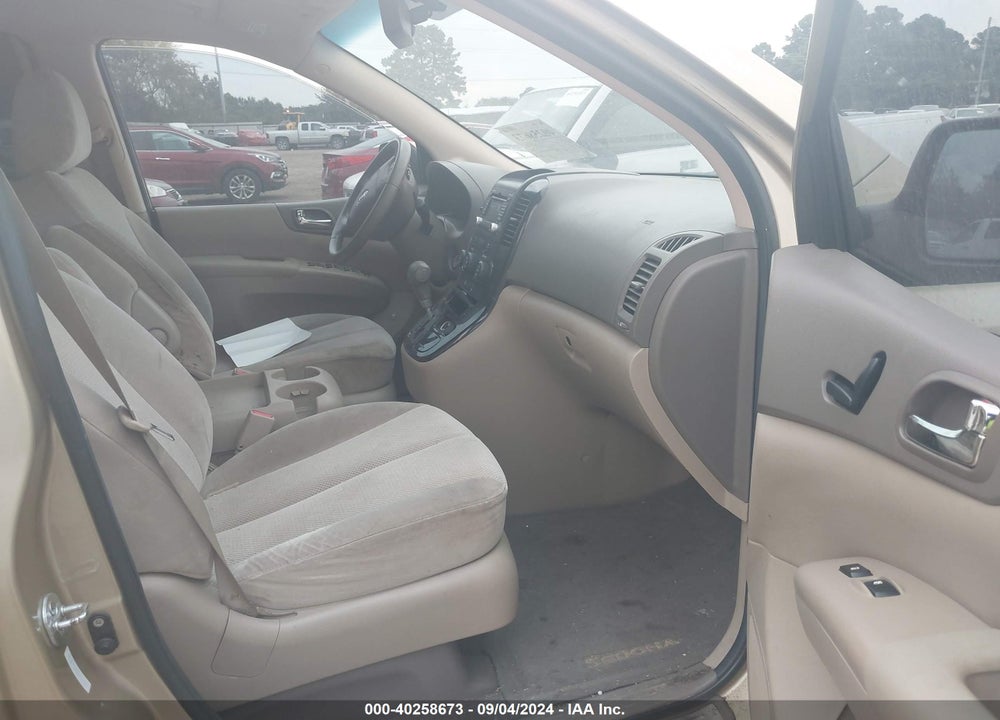 2011 KIA SEDONA VIN: KNDMH4C7XB6374755