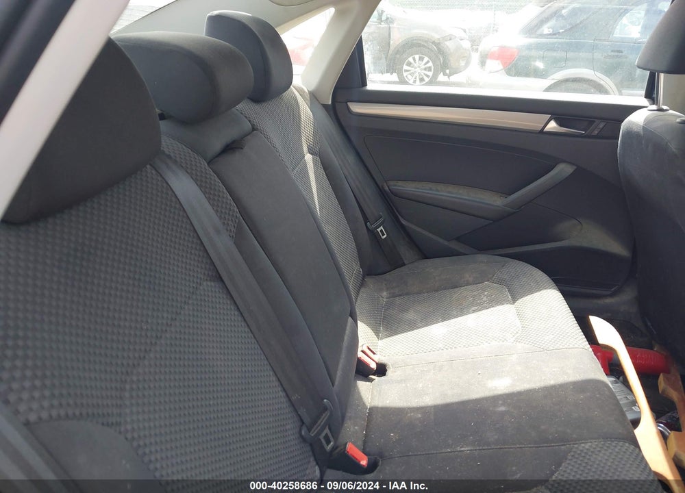2013 VOLKSWAGEN PASSAT 2.5L S VIN: 1VWAP7A36DC057564