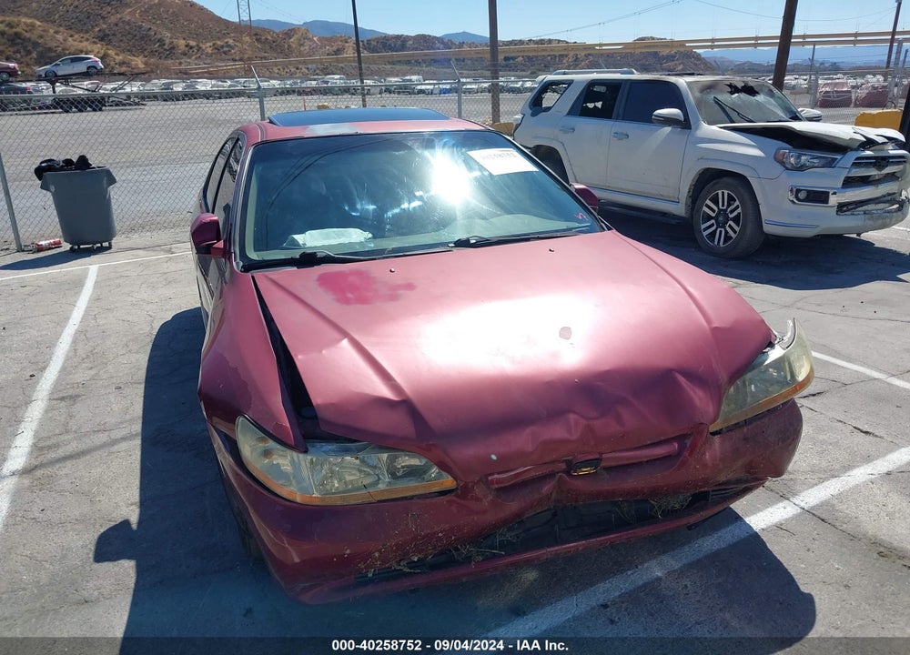 2001 HONDA ACCORD 3.0 EX VIN: 1HGCG16521A048453