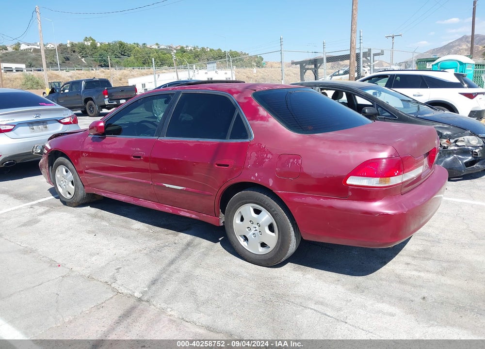 2001 HONDA ACCORD 3.0 EX VIN: 1HGCG16521A048453