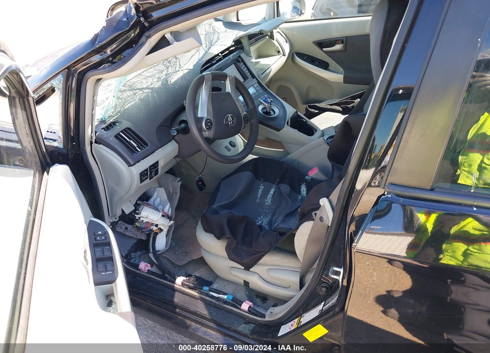 2010 TOYOTA PRIUS III VIN: JTDKN3DU5A0136814