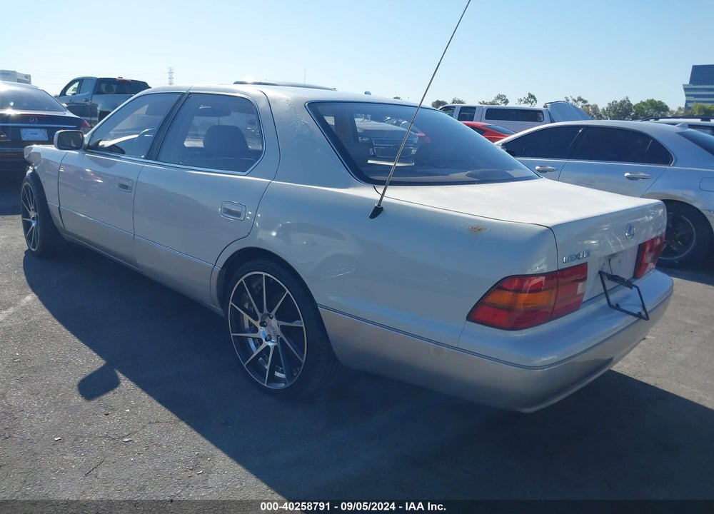 1997 LEXUS LS 400 VIN: JT8BH28F3V0095584