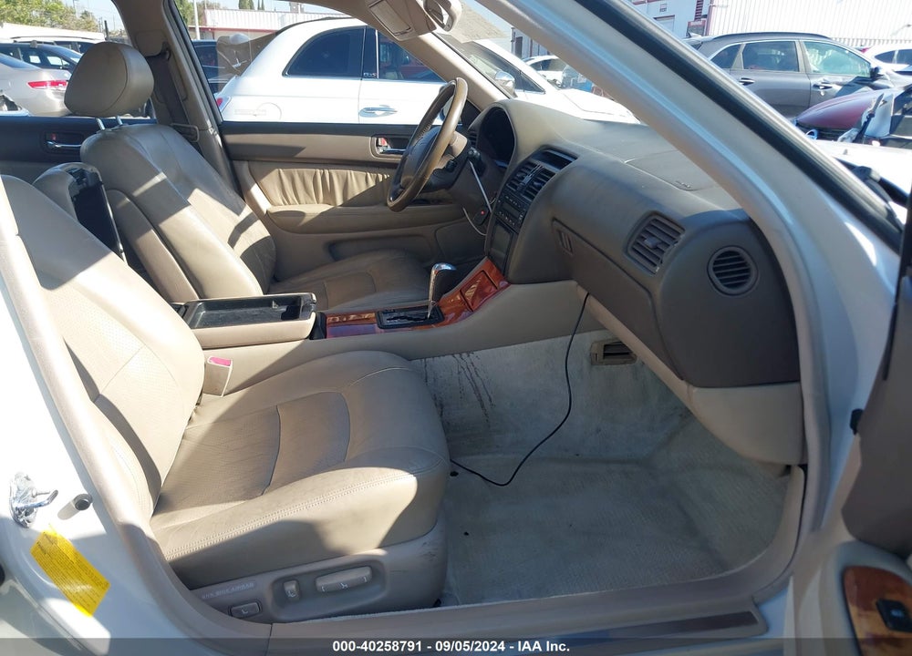 1997 LEXUS LS 400 VIN: JT8BH28F3V0095584