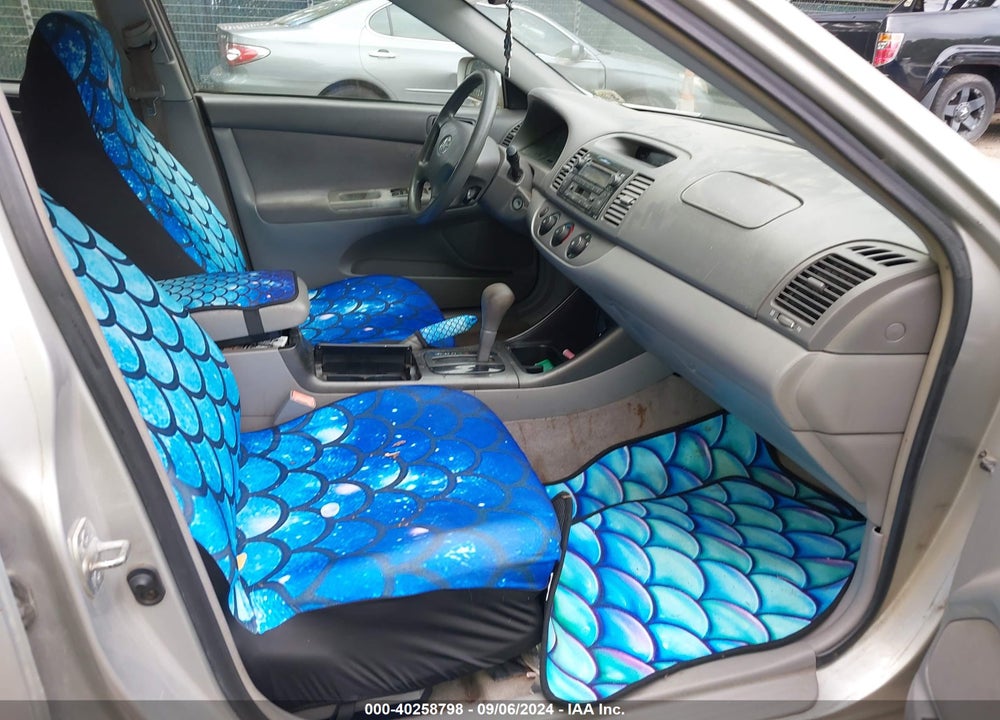 2002 TOYOTA CAMRY LE VIN: 4T1BE32K92U111518
