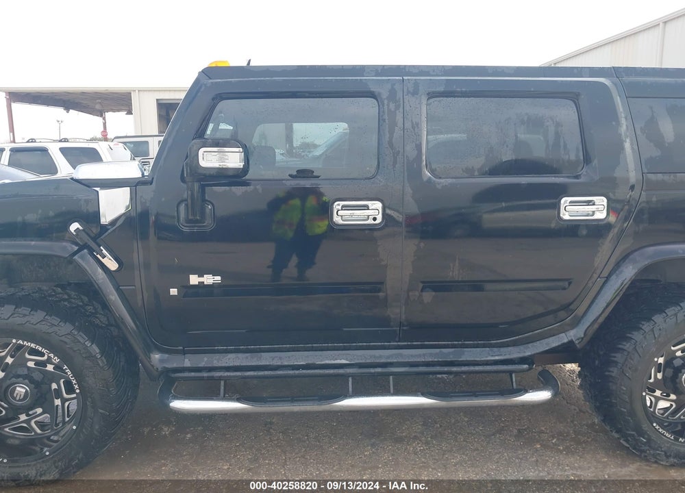 2008 HUMMER H2 SUV VIN: 5GRGN23818H100388