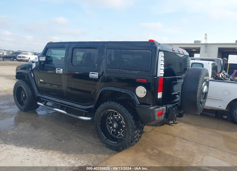 2008 HUMMER H2 SUV VIN: 5GRGN23818H100388