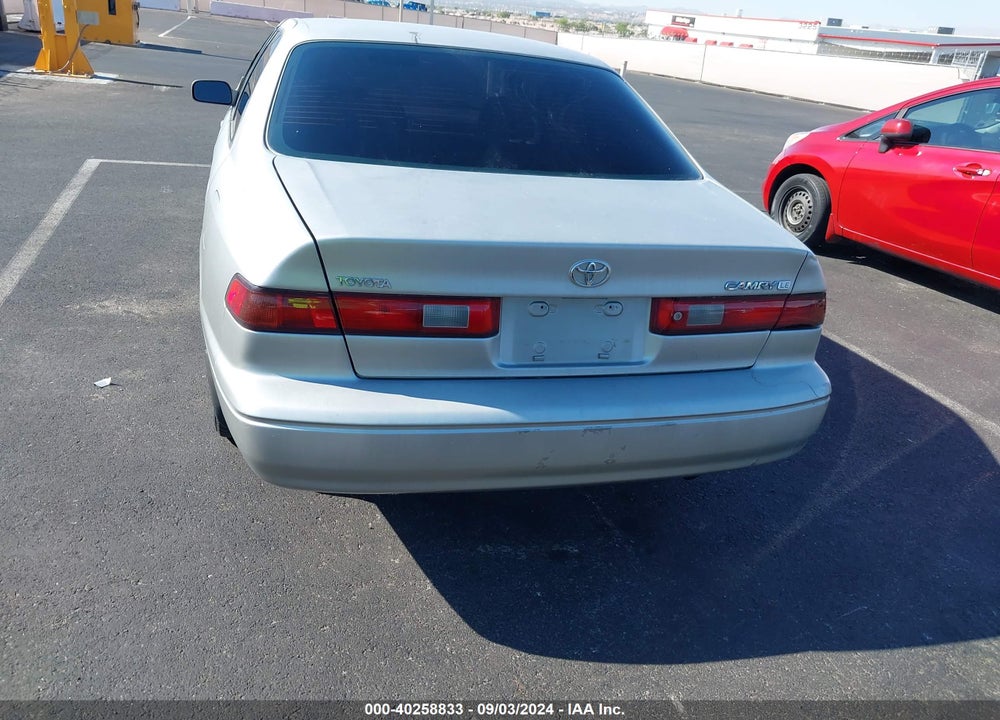 1998 TOYOTA CAMRY LE VIN: JT2BG22K4W0214098