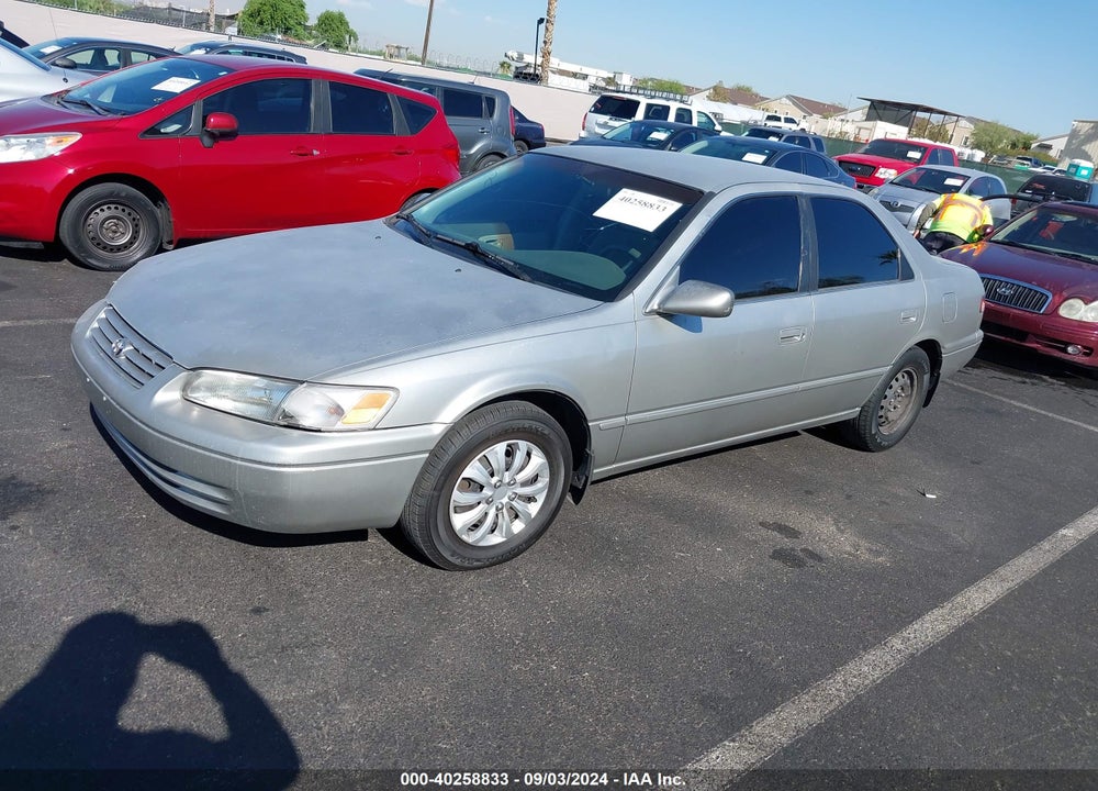 1998 TOYOTA CAMRY LE VIN: JT2BG22K4W0214098