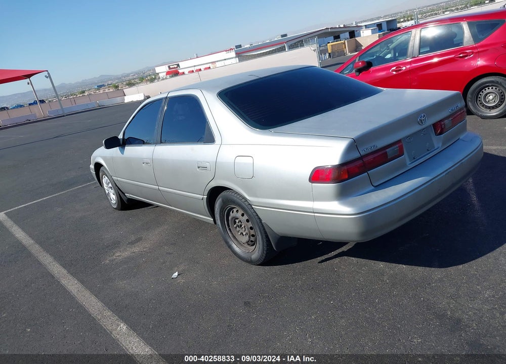 1998 TOYOTA CAMRY LE VIN: JT2BG22K4W0214098