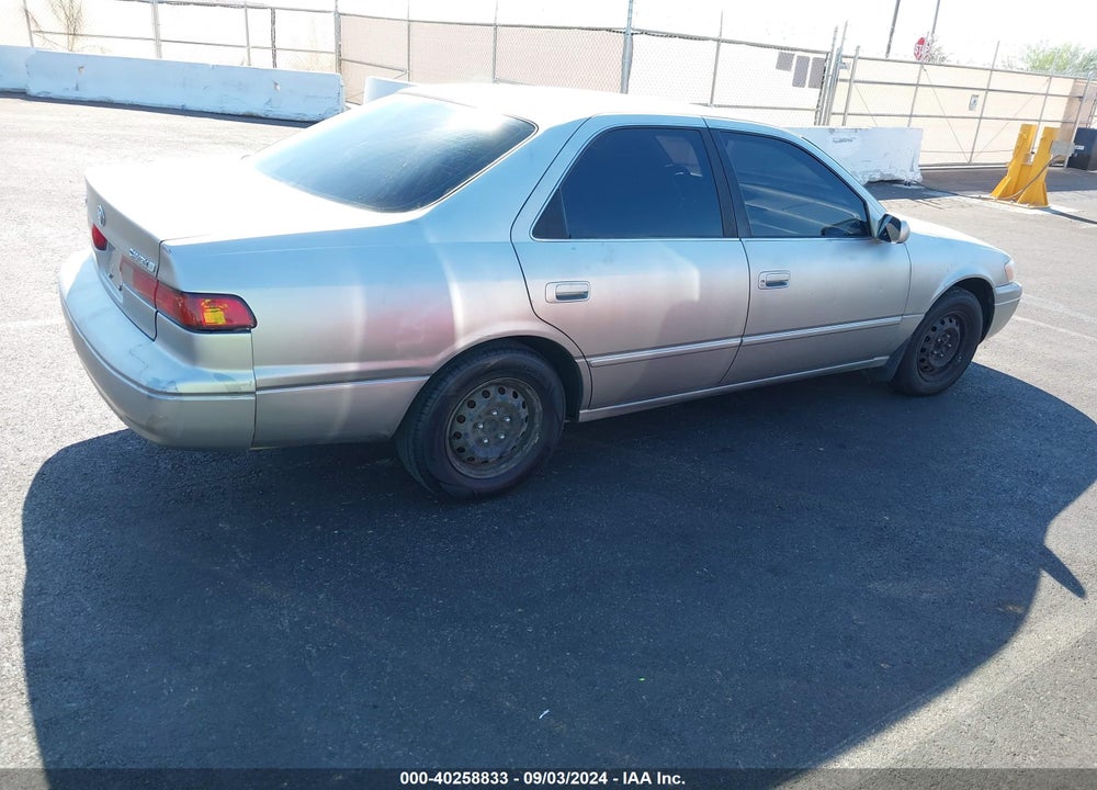 1998 TOYOTA CAMRY LE VIN: JT2BG22K4W0214098