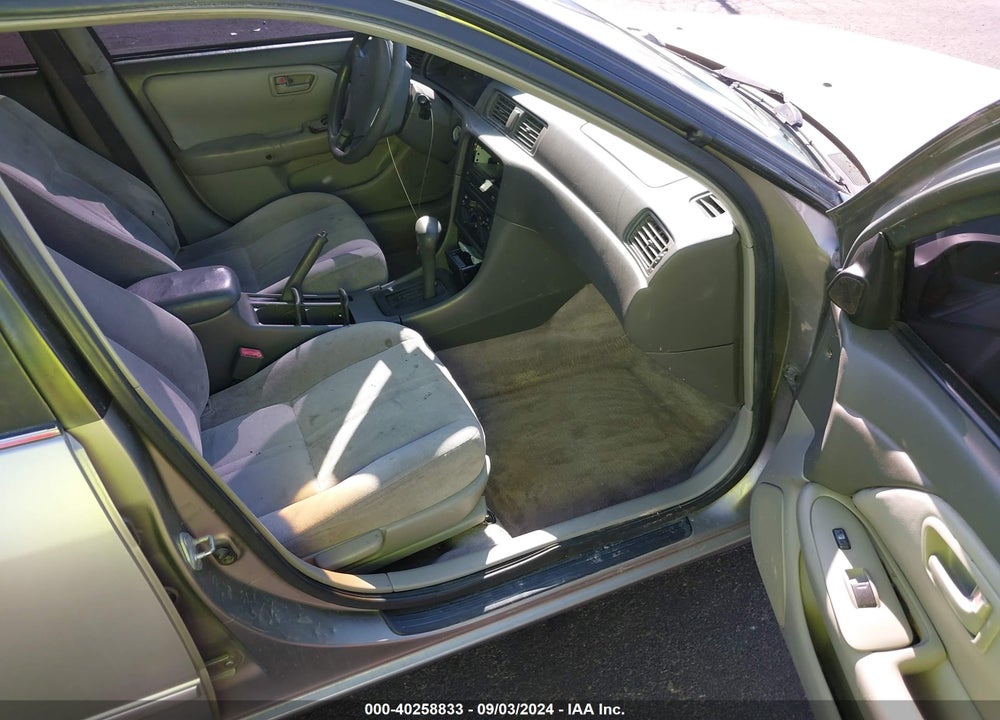 1998 TOYOTA CAMRY LE VIN: JT2BG22K4W0214098