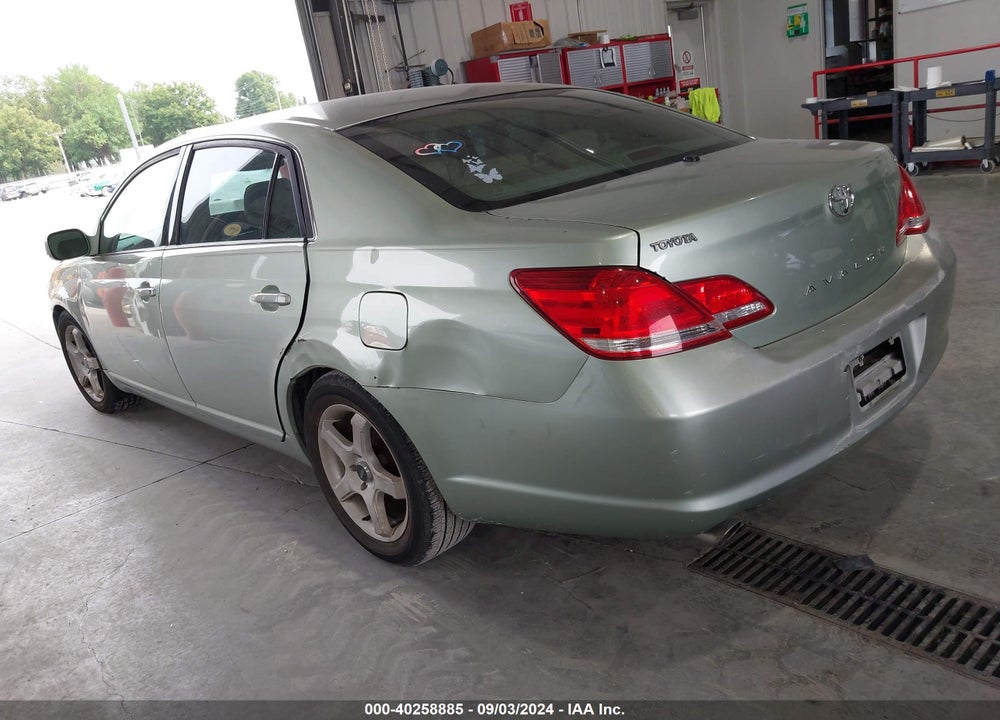 2005 TOYOTA AVALON XLS VIN: 4T1BK36BX5U041728