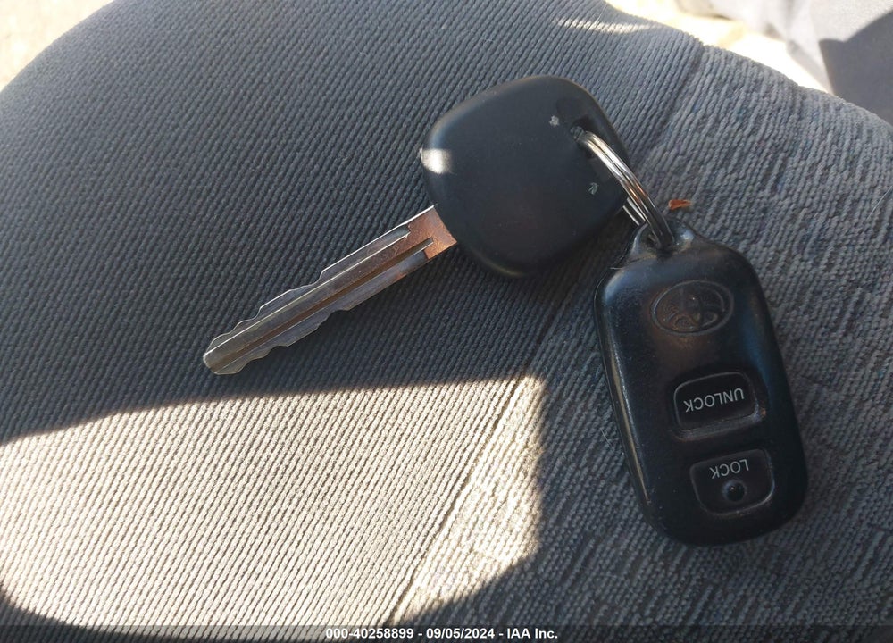 2004 TOYOTA TUNDRA VIN: 5TBDT44154S462391
