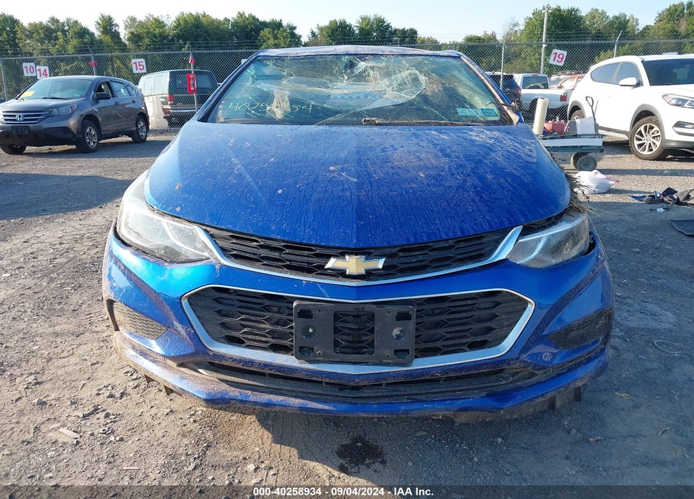 2018 CHEVROLET CRUZE LT AUTO VIN: 1G1BE5SM7J7210345