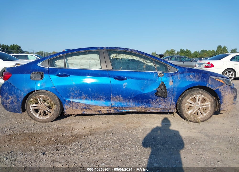 2018 CHEVROLET CRUZE LT AUTO VIN: 1G1BE5SM7J7210345