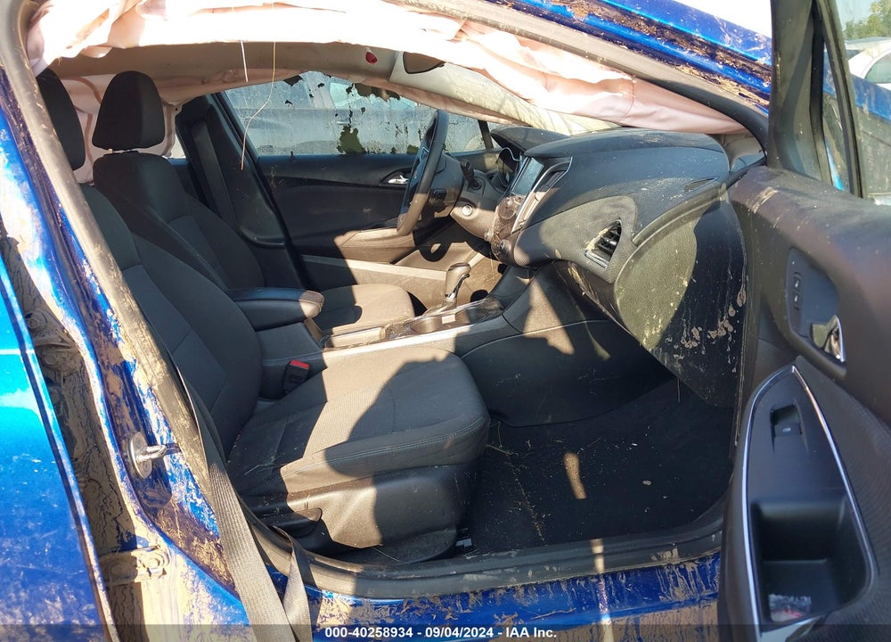 2018 CHEVROLET CRUZE LT AUTO VIN: 1G1BE5SM7J7210345