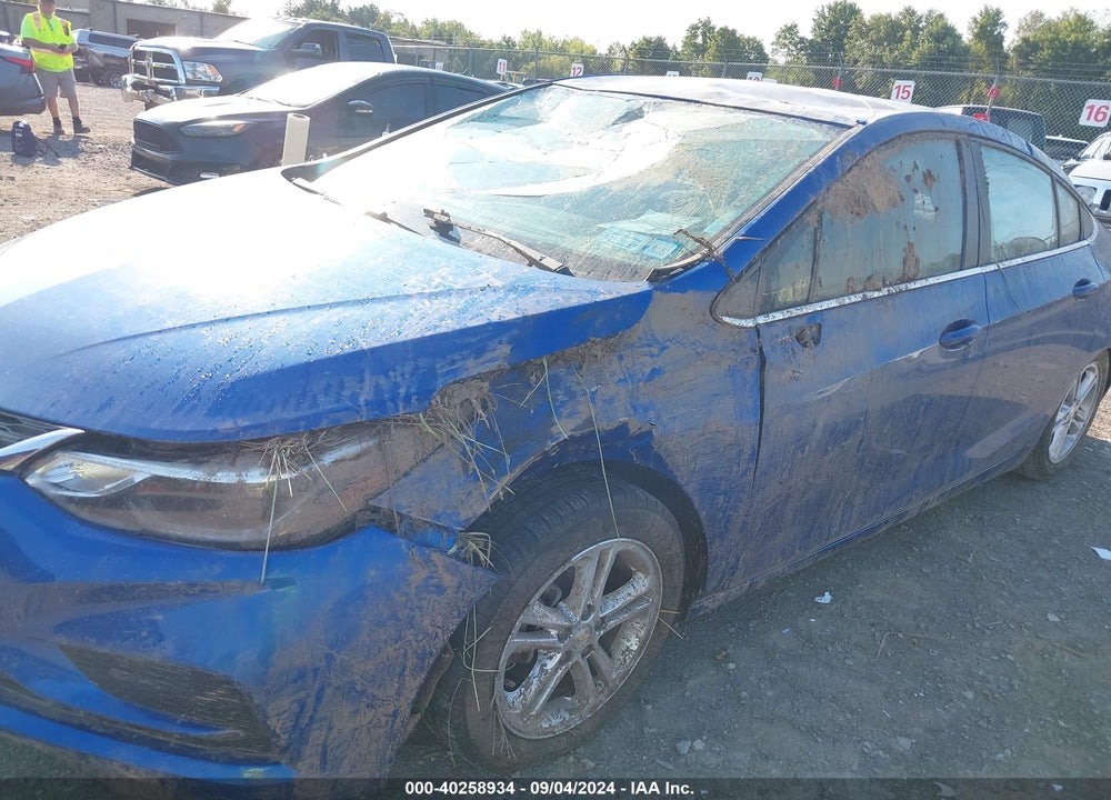 2018 CHEVROLET CRUZE LT AUTO VIN: 1G1BE5SM7J7210345