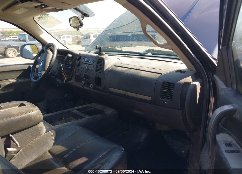 2010 CHEVROLET SILVERADO 1500 LT VIN: 1GCSKSE33AZ292533