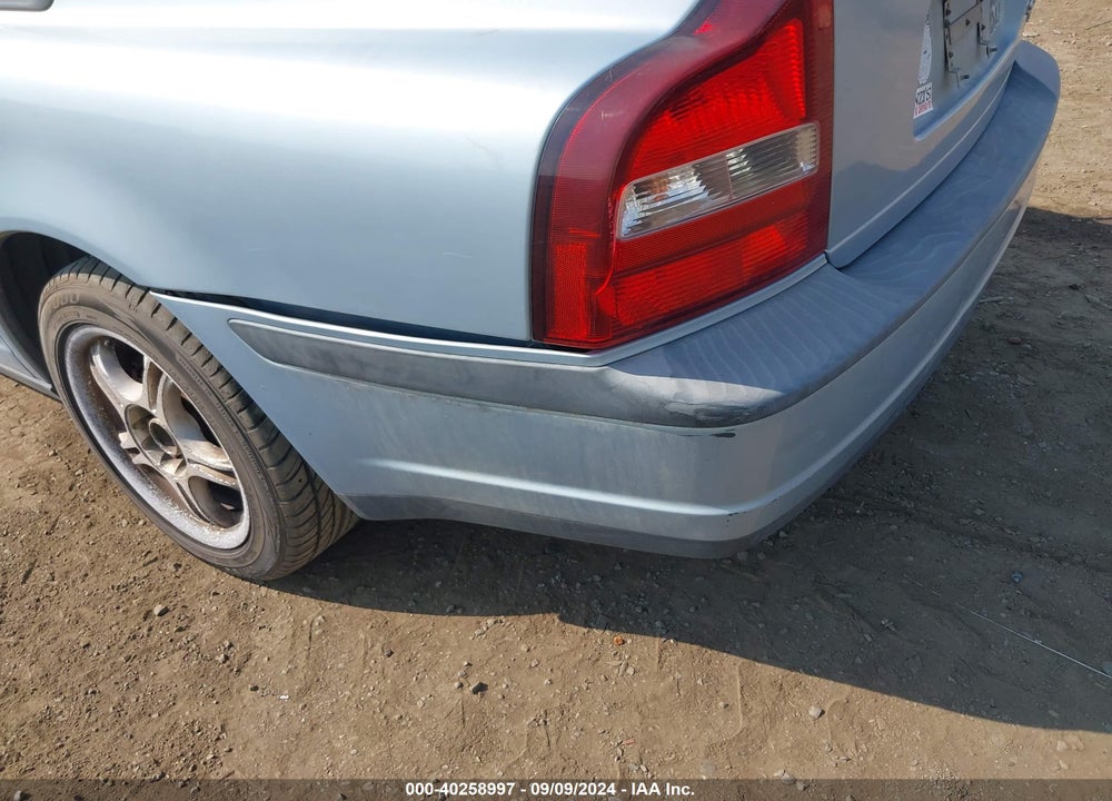 2000 VOLVO S80 T-6 VIN: YV1TS90D4Y1142480