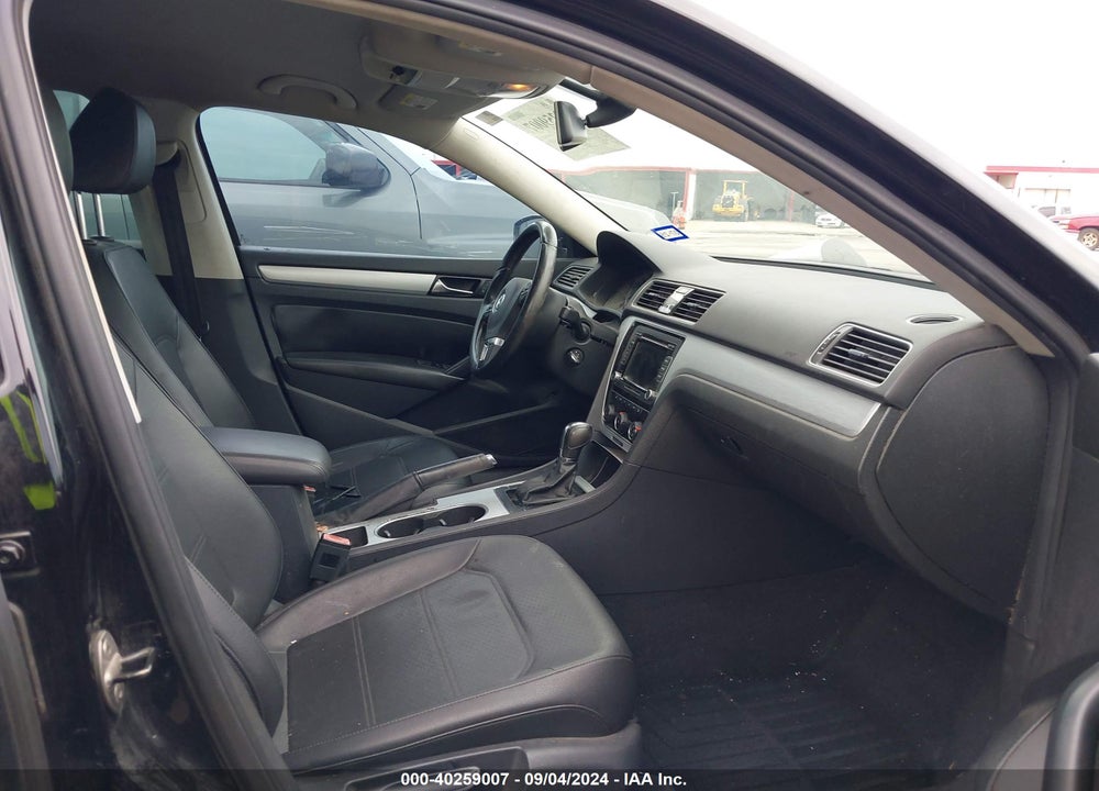 2013 VOLKSWAGEN PASSAT VIN: 1VWBP7A34DC138504