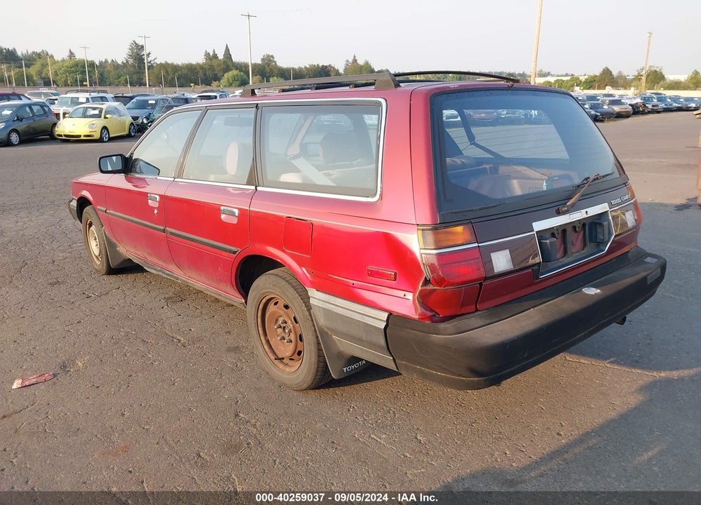 1988 TOYOTA CAMRY DLX VIN: JT2SV21W3J0235592