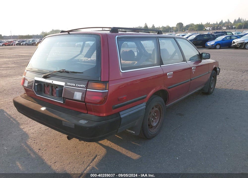 1988 TOYOTA CAMRY DLX VIN: JT2SV21W3J0235592