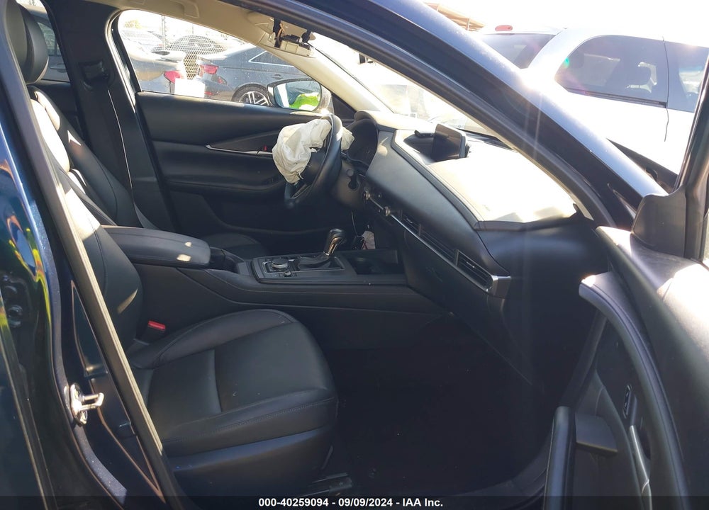 2022 MAZDA CX-30 SELECT VIN: 3MVDMBBL5NM438606