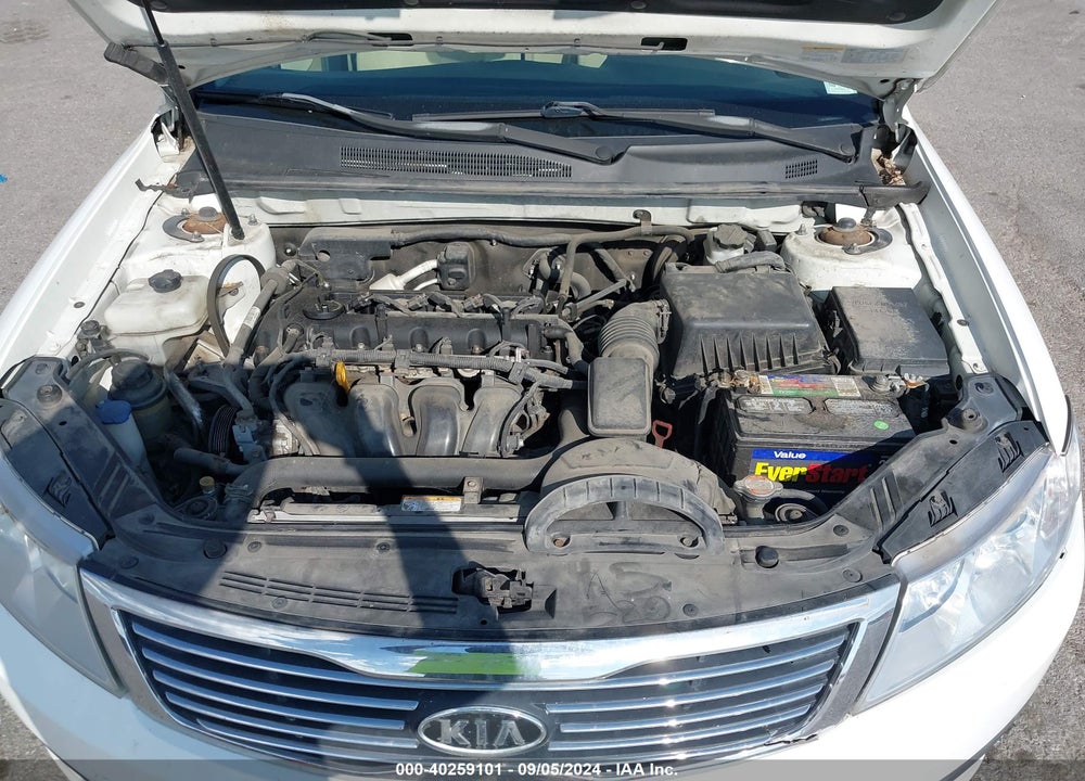 2009 KIA OPTIMA LX VIN: KNAGE228395291105