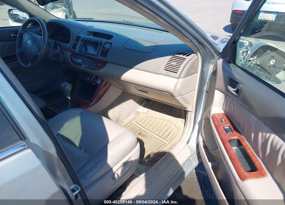 2005 TOYOTA CAMRY XLE V6 VIN: 4T1BF30K35U618760