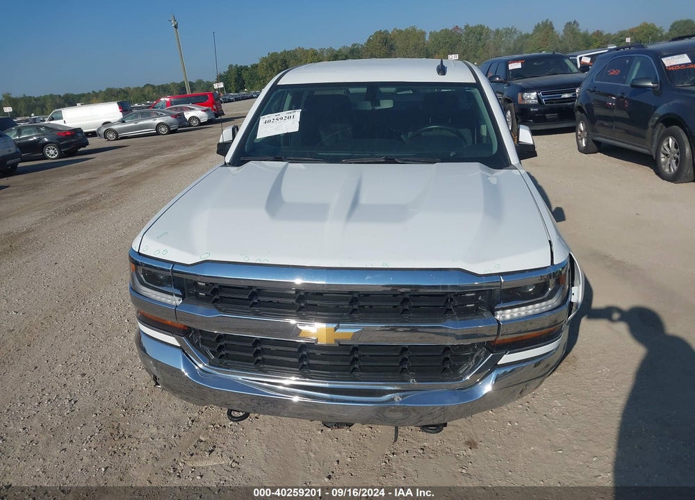 2017 CHEVROLET SILVERADO K1500 LT VIN: 1GCVKRECXHZ166007