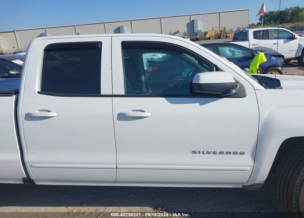 2017 CHEVROLET SILVERADO K1500 LT VIN: 1GCVKRECXHZ166007