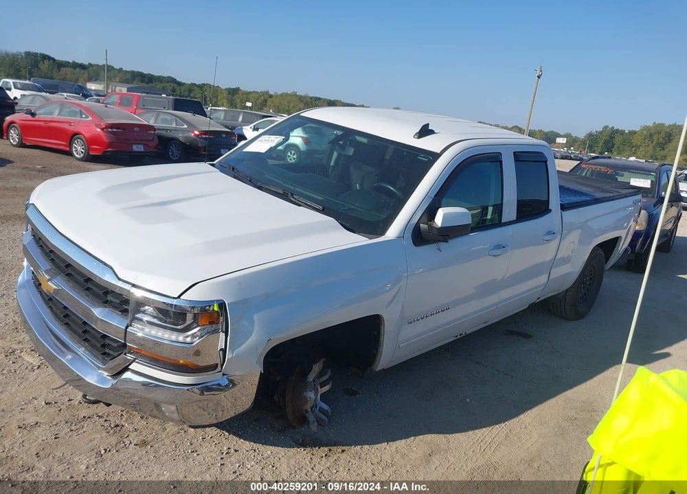 2017 CHEVROLET SILVERADO K1500 LT VIN: 1GCVKRECXHZ166007