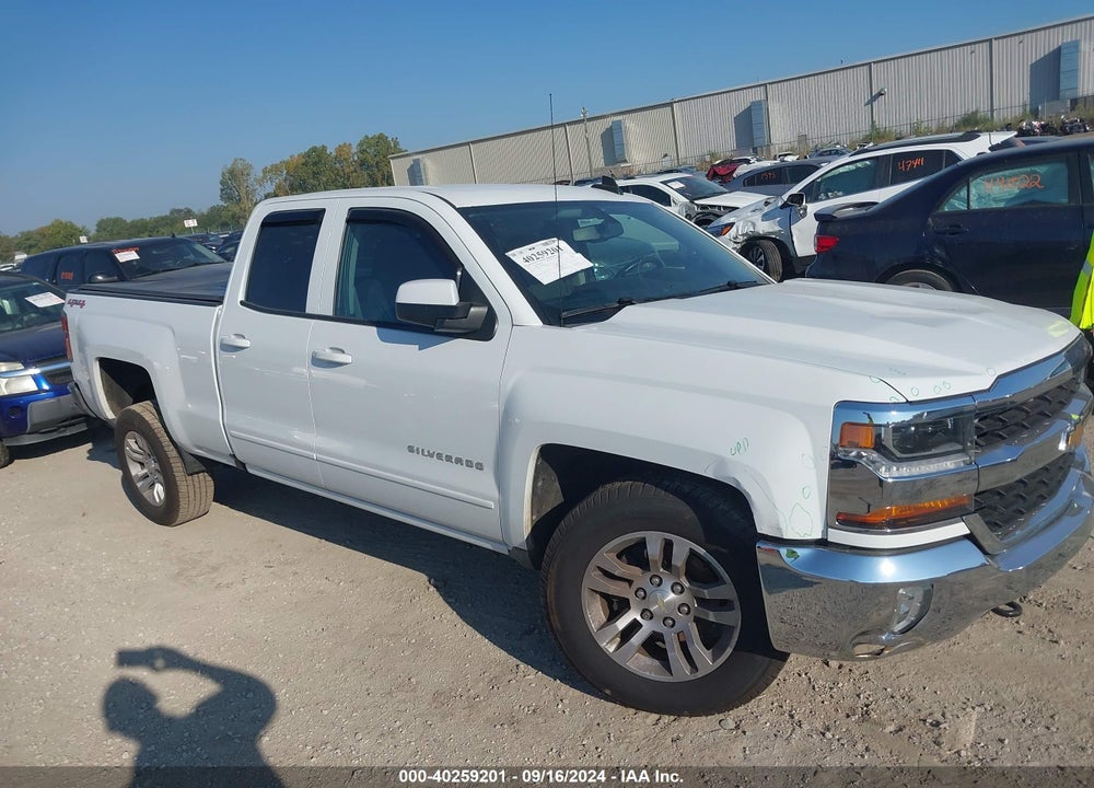 2017 CHEVROLET SILVERADO K1500 LT VIN: 1GCVKRECXHZ166007