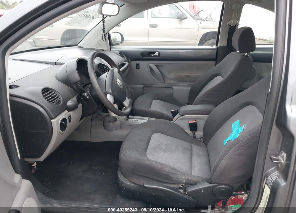 2004 VOLKSWAGEN NEW BEETLE GLS 2.0L VIN: 3VWCK31CX4M420124