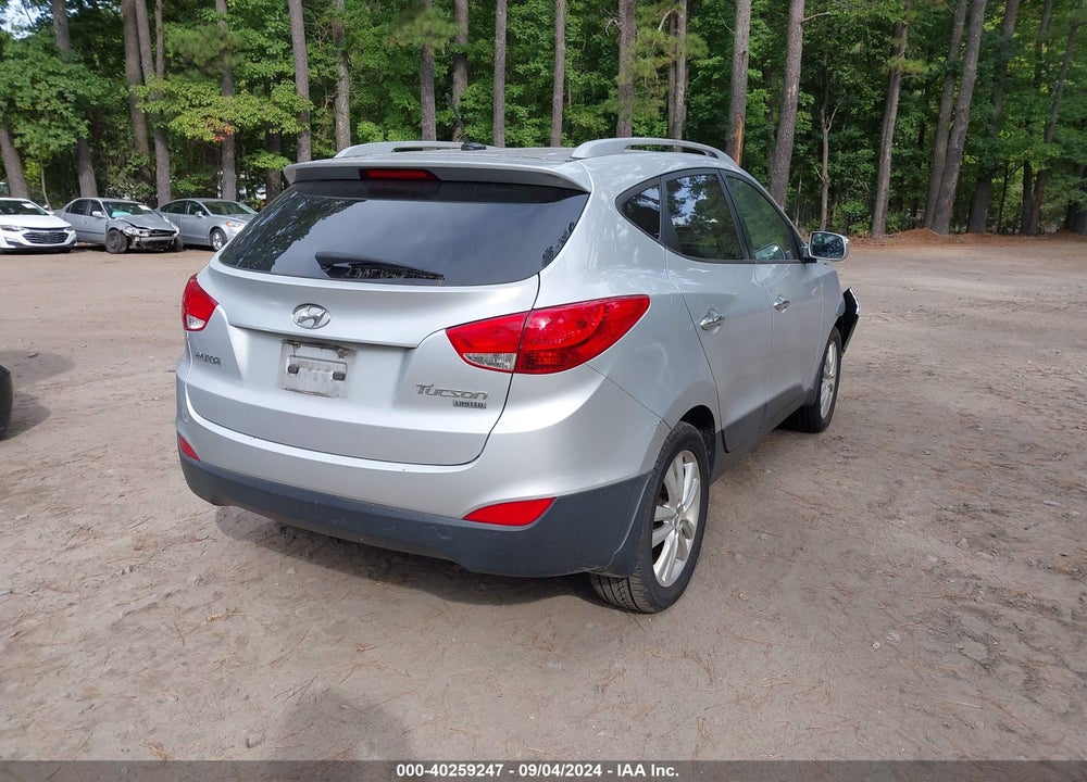 2010 HYUNDAI TUCSON LIMITED VIN: KM8JU3AC1AU077534