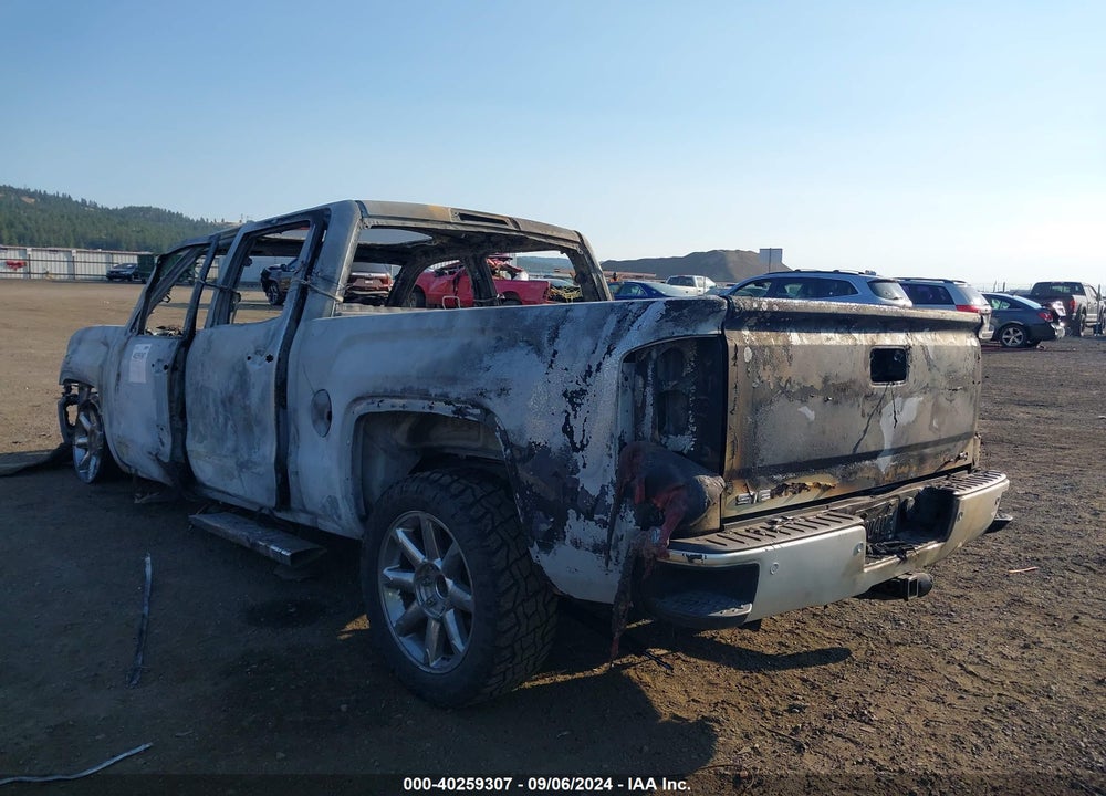 2015 GMC SIERRA 1500 DENALI VIN: 3GTU2WEJ8FG372660